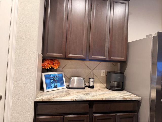 6518 Castle Loch Ct Court, Houston, TX 77048