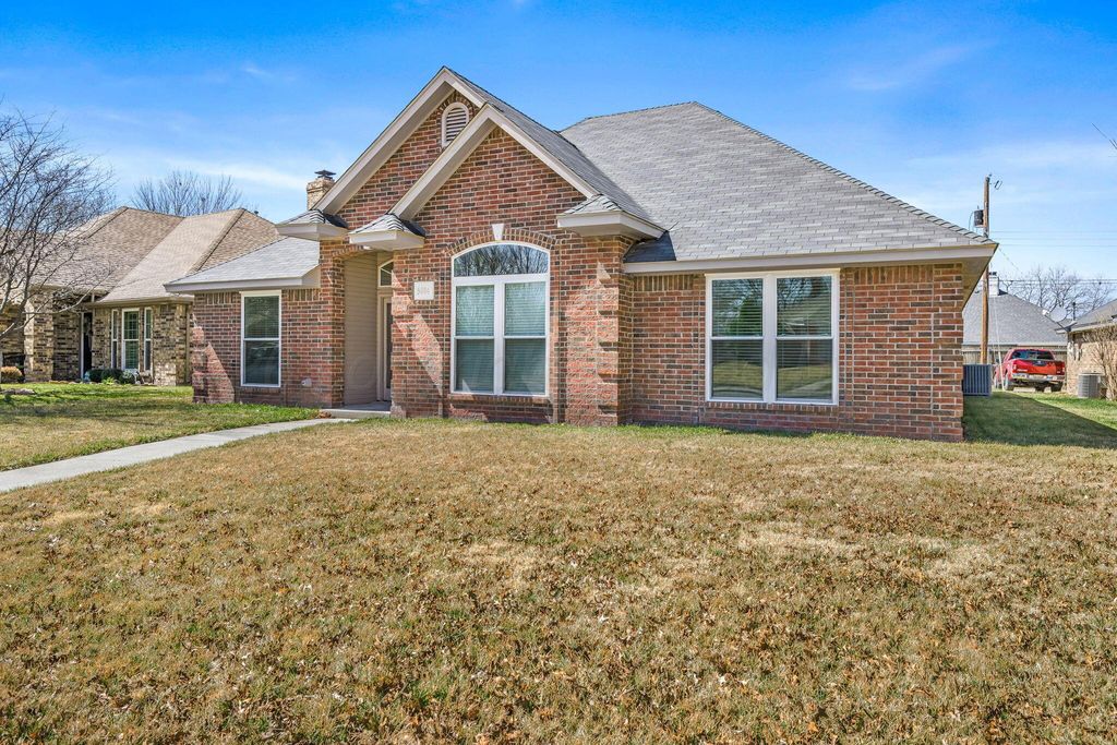 5804 ANDOVER Drive, Amarillo, TX 79109