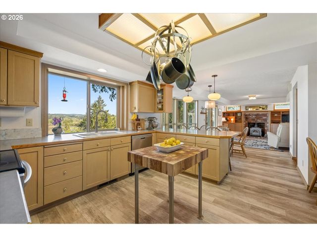 32501 Nw EAGLE CREST Dr, Ridgefield, WA 98642