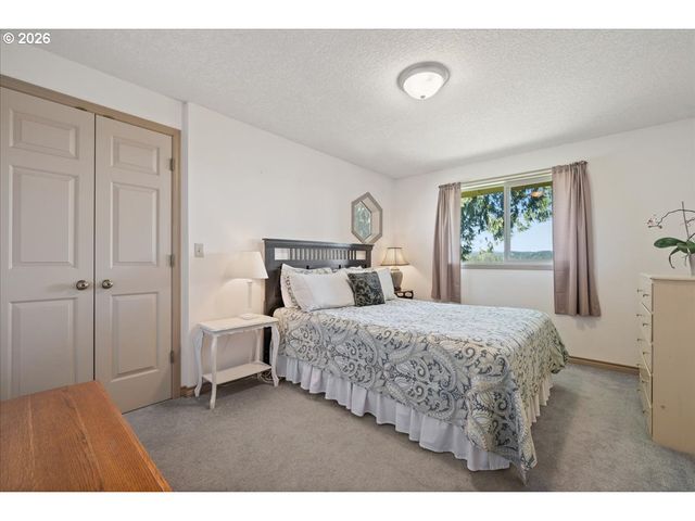 32501 Nw EAGLE CREST Dr, Ridgefield, WA 98642