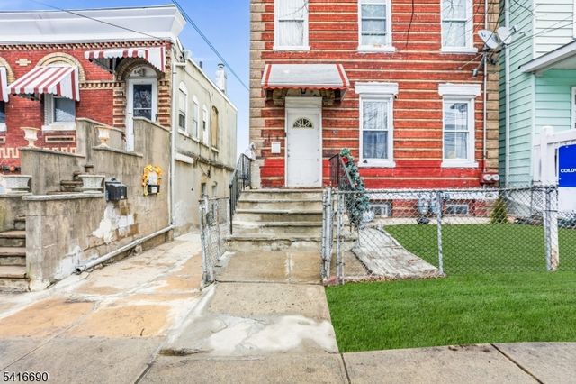 82 Randolph Ave 2, Clifton City, NJ 07011