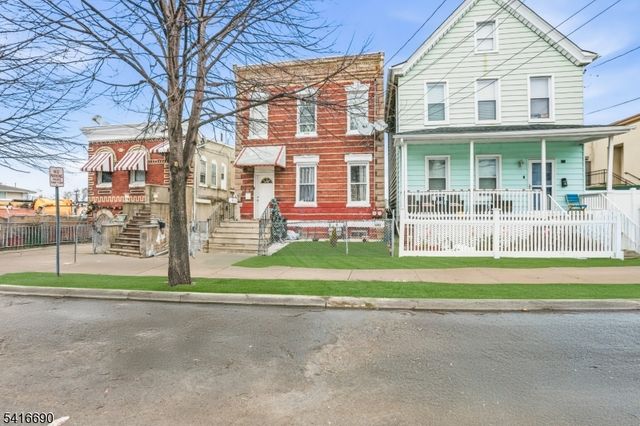 82 Randolph Ave 2, Clifton City, NJ 07011