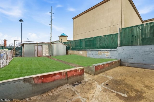 82 Randolph Ave 2, Clifton City, NJ 07011