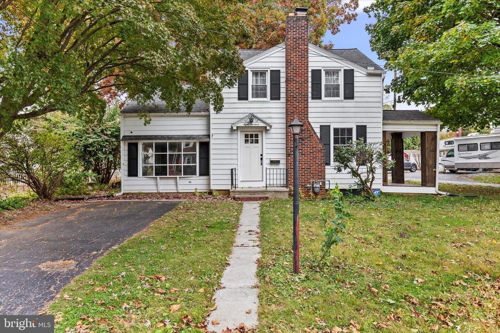 814 REX AVE, Lebanon, PA 17042