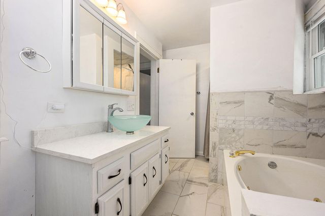 926 Washburn Avenue, Kalamazoo, MI 49048