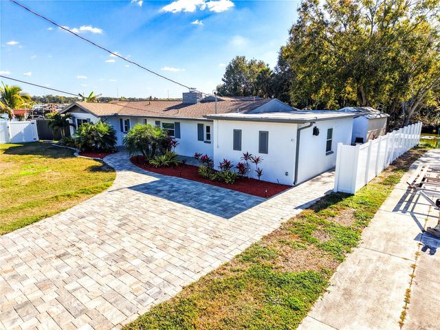 5101 VINSON DRIVE, Tampa, FL 33610
