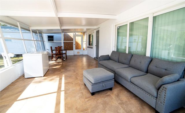 5101 VINSON DRIVE, Tampa, FL 33610