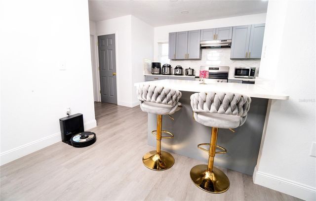 5101 VINSON DRIVE, Tampa, FL 33610