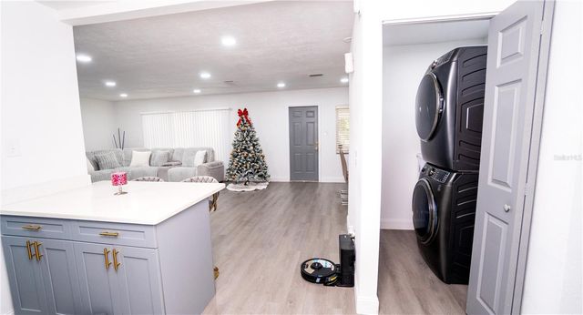 5101 VINSON DRIVE, Tampa, FL 33610