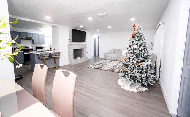 5101 VINSON DRIVE, Tampa, FL 33610