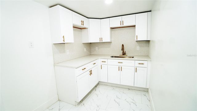 5101 VINSON DRIVE, Tampa, FL 33610