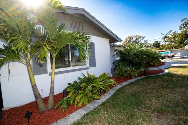 5101 VINSON DRIVE, Tampa, FL 33610