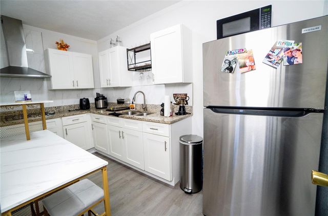 5101 VINSON DRIVE, Tampa, FL 33610