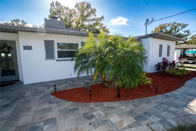 5101 VINSON DRIVE, Tampa, FL 33610