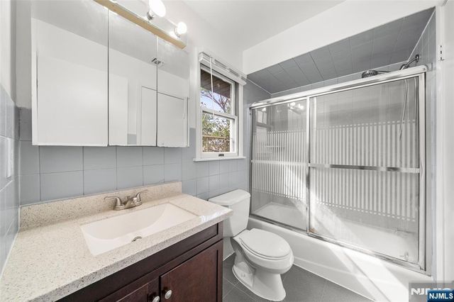 408 Elizabeth Street A, Fort Lee, NJ 07024