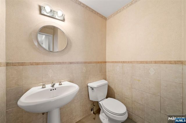 408 Elizabeth Street A, Fort Lee, NJ 07024