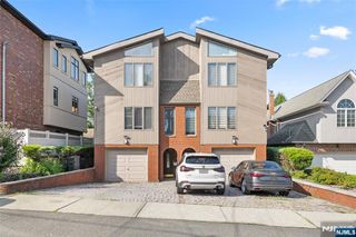 408 Elizabeth Street A, Fort Lee, NJ 07024