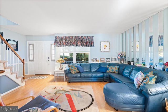 29 TREE BARK LN, Southampton, PA 18966