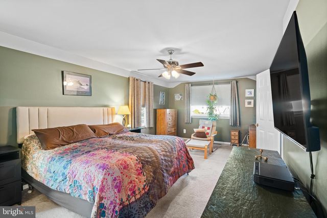 29 TREE BARK LN, Southampton, PA 18966