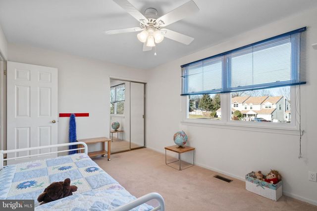 29 TREE BARK LN, Southampton, PA 18966