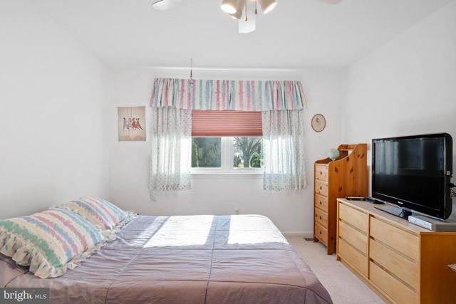 29 TREE BARK LN, Southampton, PA 18966