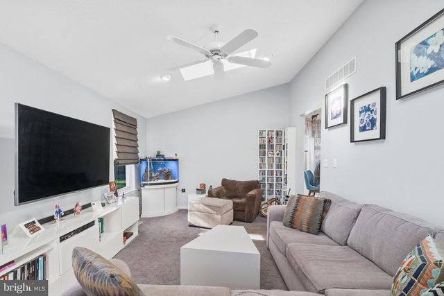 29 TREE BARK LN, Southampton, PA 18966