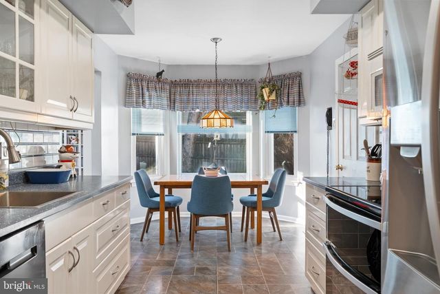 29 TREE BARK LN, Southampton, PA 18966