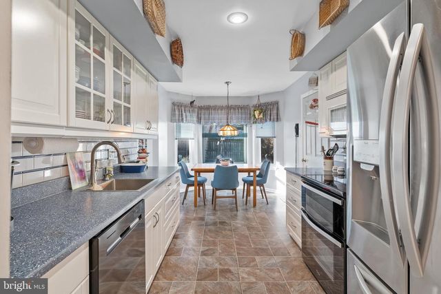 29 TREE BARK LN, Southampton, PA 18966