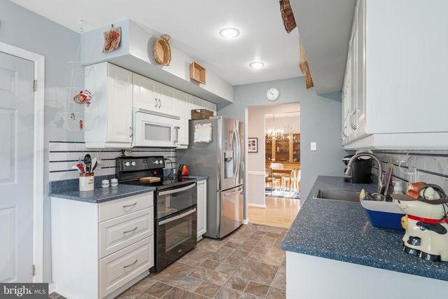 29 TREE BARK LN, Southampton, PA 18966