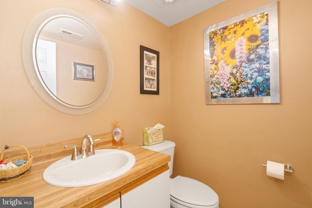 29 TREE BARK LN, Southampton, PA 18966