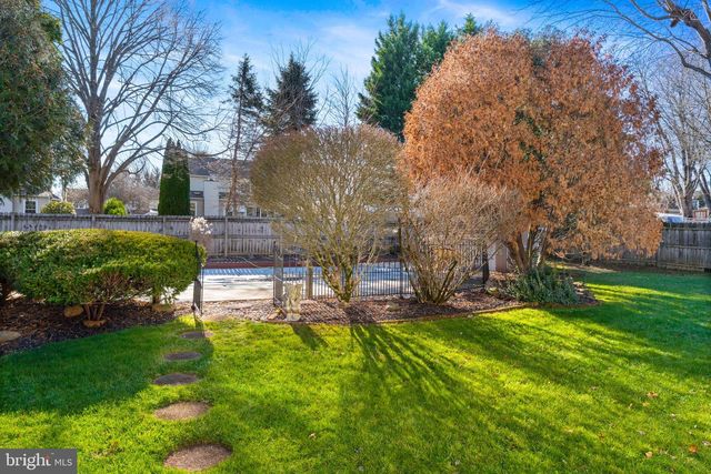 29 TREE BARK LN, Southampton, PA 18966