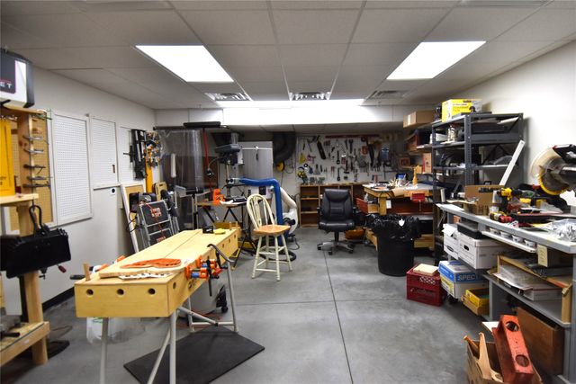 1427 34th Avenue SW 217, Altoona, IA 50009