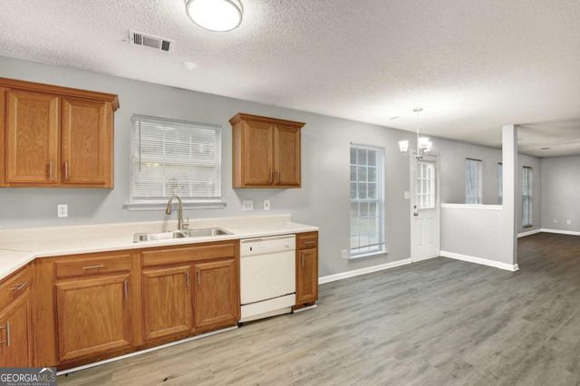 1263 Creekview Circle, Riverdale, GA 30296