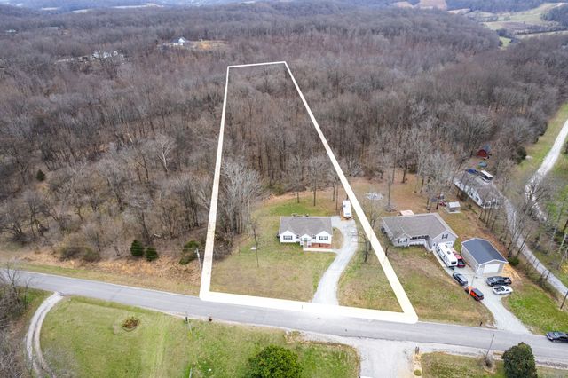 2092 Garner Rd, Mount Pleasant, TN 38474