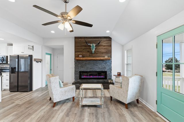 2092 Garner Rd, Mount Pleasant, TN 38474