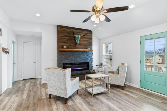 2092 Garner Rd, Mount Pleasant, TN 38474