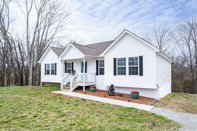 2092 Garner Rd, Mount Pleasant, TN 38474
