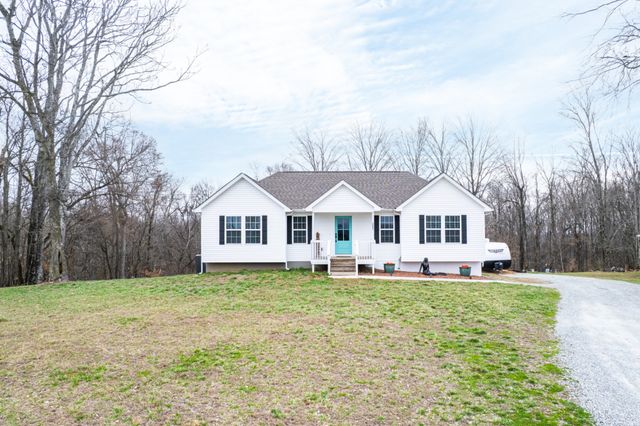 2092 Garner Rd, Mount Pleasant, TN 38474