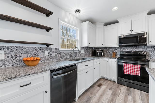 2092 Garner Rd, Mount Pleasant, TN 38474