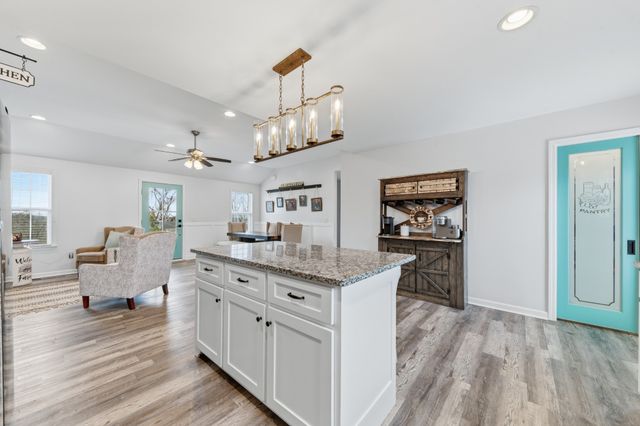 2092 Garner Rd, Mount Pleasant, TN 38474