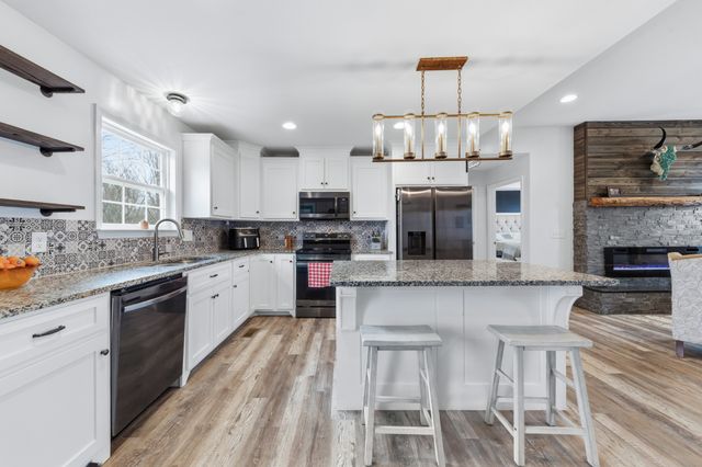 2092 Garner Rd, Mount Pleasant, TN 38474