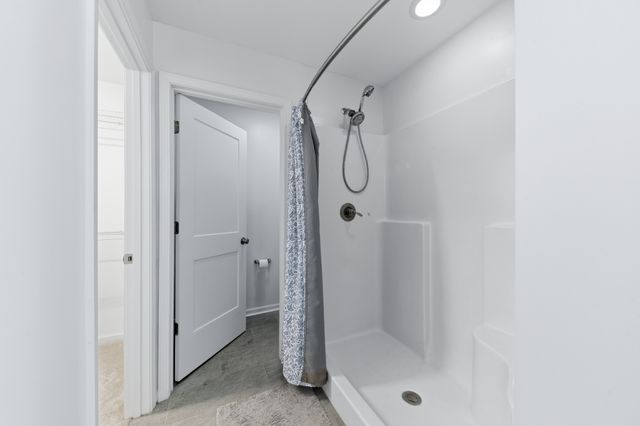 2092 Garner Rd, Mount Pleasant, TN 38474