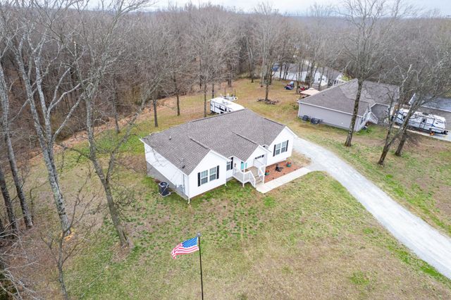 2092 Garner Rd, Mount Pleasant, TN 38474