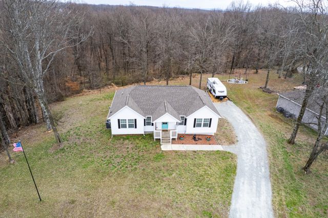 2092 Garner Rd, Mount Pleasant, TN 38474