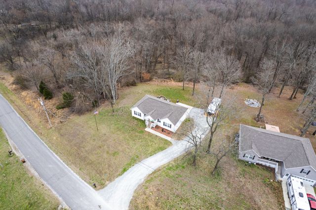 2092 Garner Rd, Mount Pleasant, TN 38474