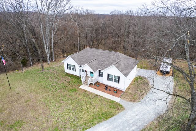 2092 Garner Rd, Mount Pleasant, TN 38474