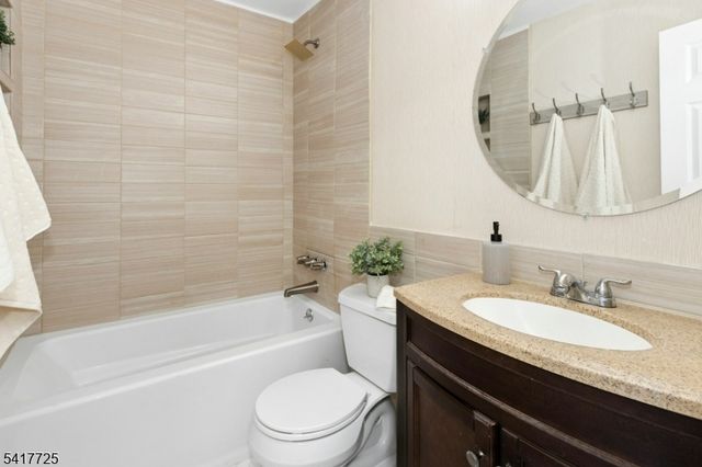 28 Wareham Ct, Scotch Plains Twp., NJ 07076