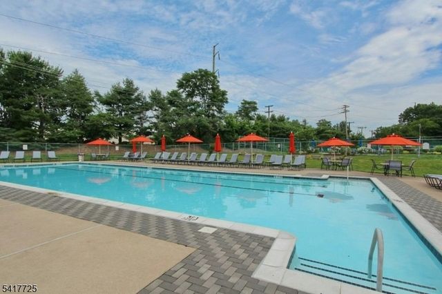 28 Wareham Ct, Scotch Plains Twp., NJ 07076