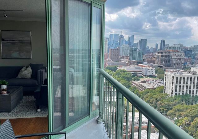 111 W Maple Street 1810, Chicago, IL 60610