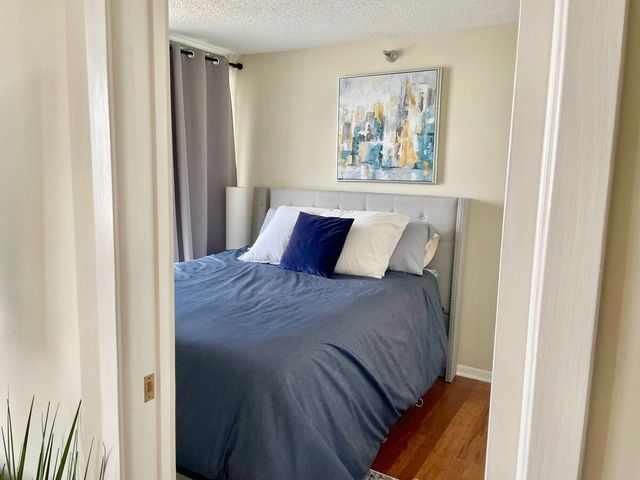 111 W Maple Street 1810, Chicago, IL 60610